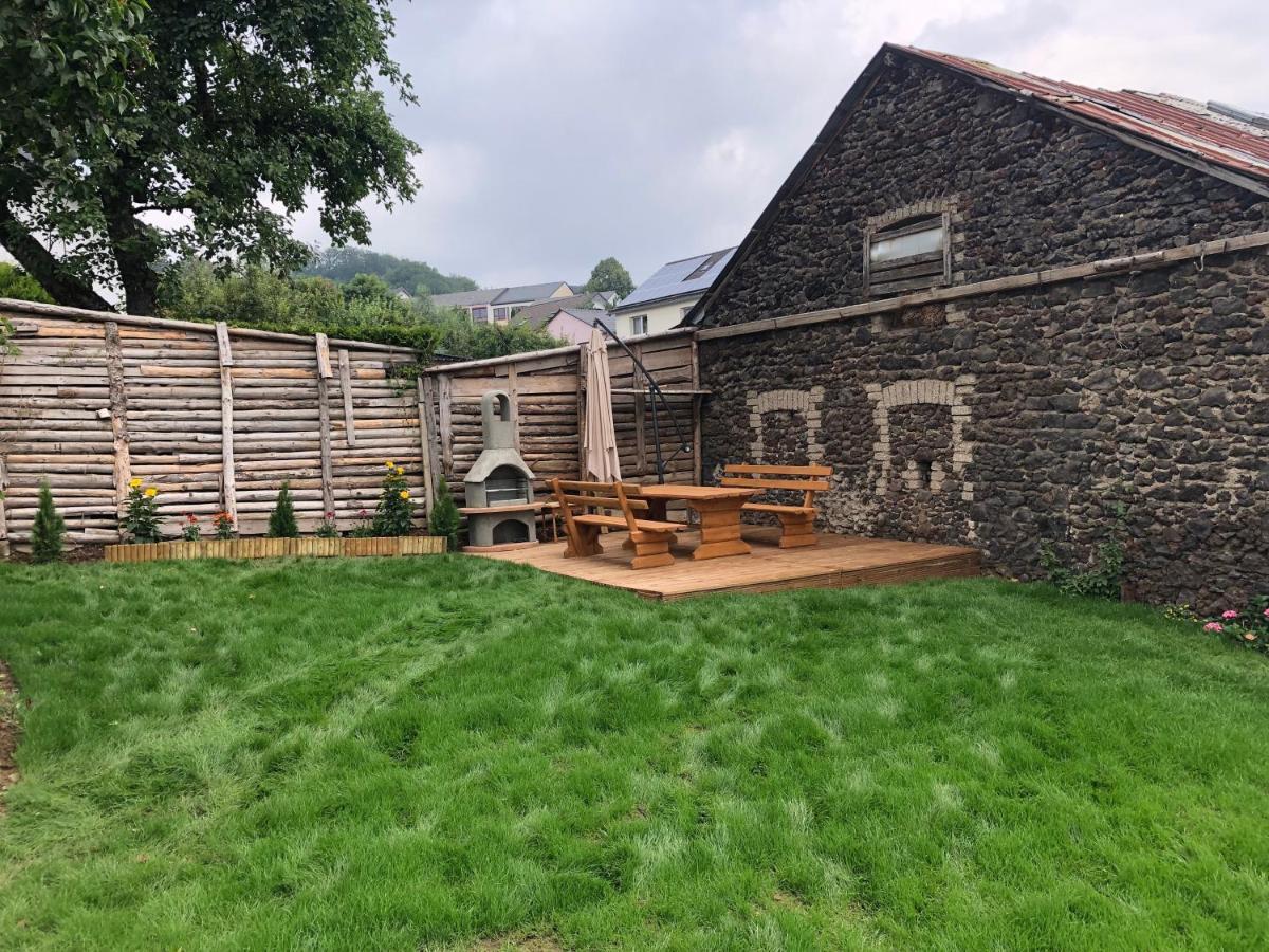 Stilvolles Eifelhaus am Nürburgring mit eigenem Garten Boos Exterior foto